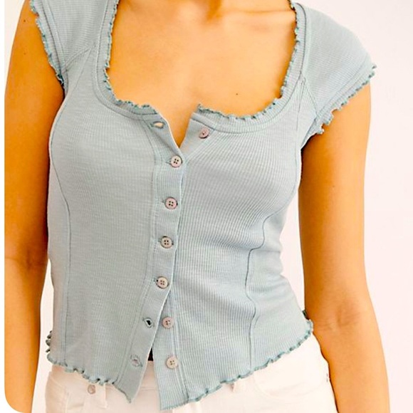 Women's Green Ruffle Button-Down Top - Picture 5 of 5